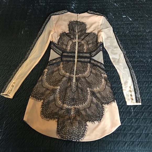 Three Floor Mademoiselle Dress - Picture 3 of 7